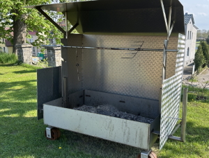 Spanferkelgrill