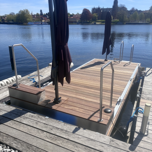Schwimmplattform Malchow landseitig Schwimmplattform Malchow landseitig